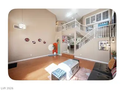 9594 Summer Cypress Street Living Room