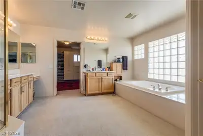 6680 Blue Sapphire Avenue, Las Vegas, NV 89110 Primary Bathroom