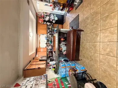 3270 Cameron Street B, Las Vegas, NV 89102 Kitchen