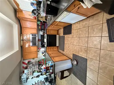 3270 Cameron Street B, Las Vegas, NV 89102 Kitchen