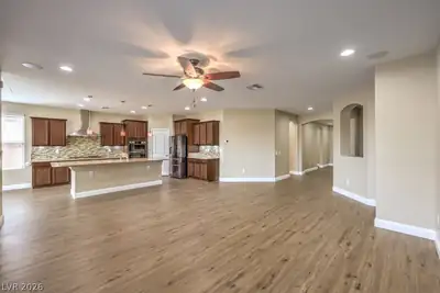 9476 Chandler Springs Avenue, Las Vegas, NV 89148 Kitchen