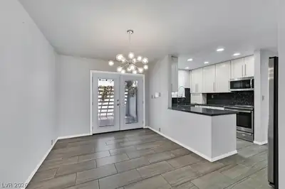 692 Tam O Shanter, Las Vegas, NV 89109 Dining Area