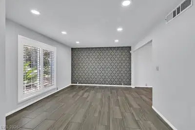 692 Tam O Shanter, Las Vegas, NV 89109 Living Room