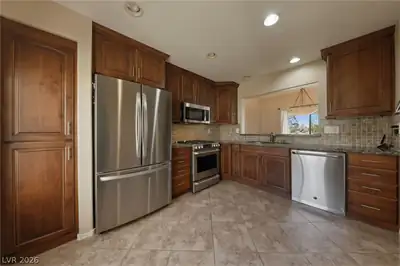 9837 Villa Ridge Drive, Las Vegas, NV 89134 Kitchen