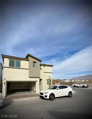 6882 Magenta Moon Street, North Las Vegas