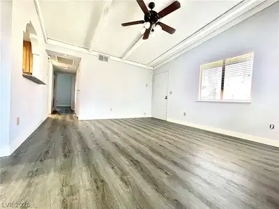 4736 Obannon Drive D Living Room