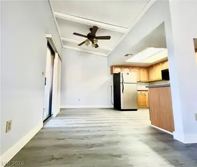 4736 Obannon Drive D Living Room