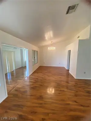 9012 STARMOUNT Drive Dining Area