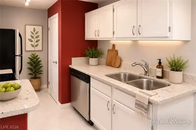 5211 Lindell Road 208 Kitchen
