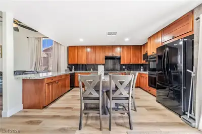 104 Appian Way, Henderson, NV 89002 Kitchen