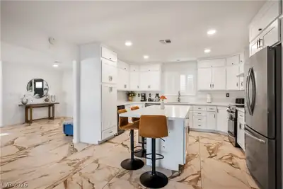 7435 Rogers Street, Las Vegas, NV 89139 Kitchen