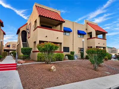 4211 Sanderling Circle 286 Las Vegas, NV 89103