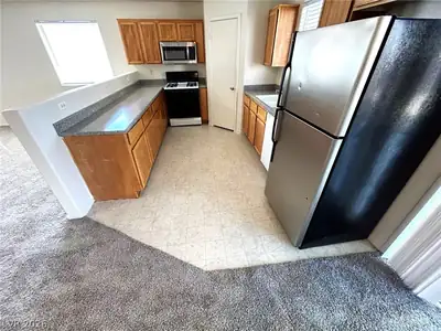 4916 River Splash Avenue, Las Vegas, NV 89131 Kitchen