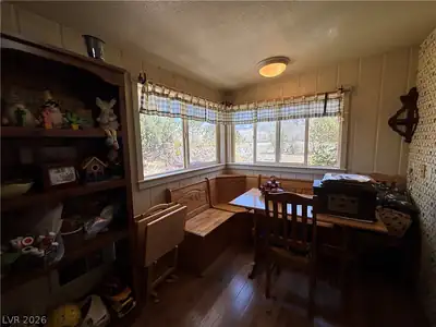 3487 North 151st Street Dining Area