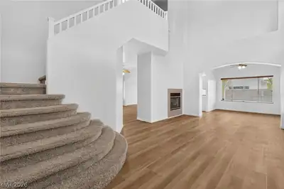 8521 Gold Flash Avenue Living Room