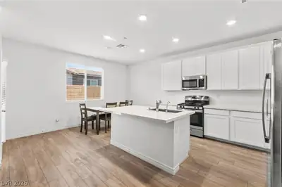234 Walsh Peak Avenue, Henderson, NV 89015 Kitchen