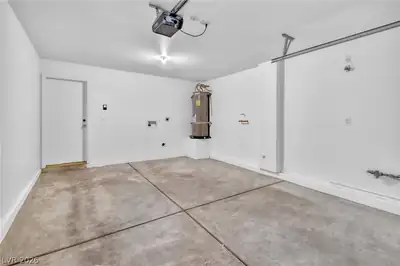 3021 Aloha Avenue Garage