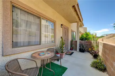 2050 North Los Feliz Street 183 Patio