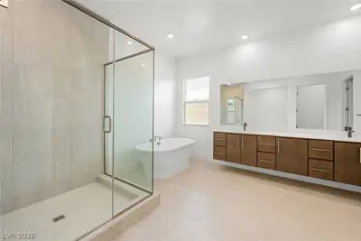 181 Sunnyvale Spring Street, Las Vegas, NV 89138 Primary Bathroom