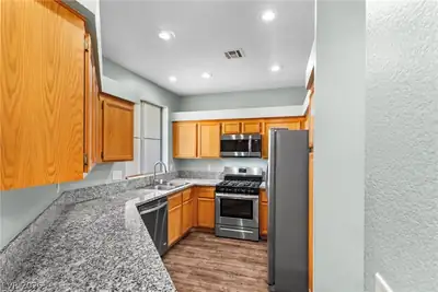 5155 West Tropicana Avenue 2037 Kitchen