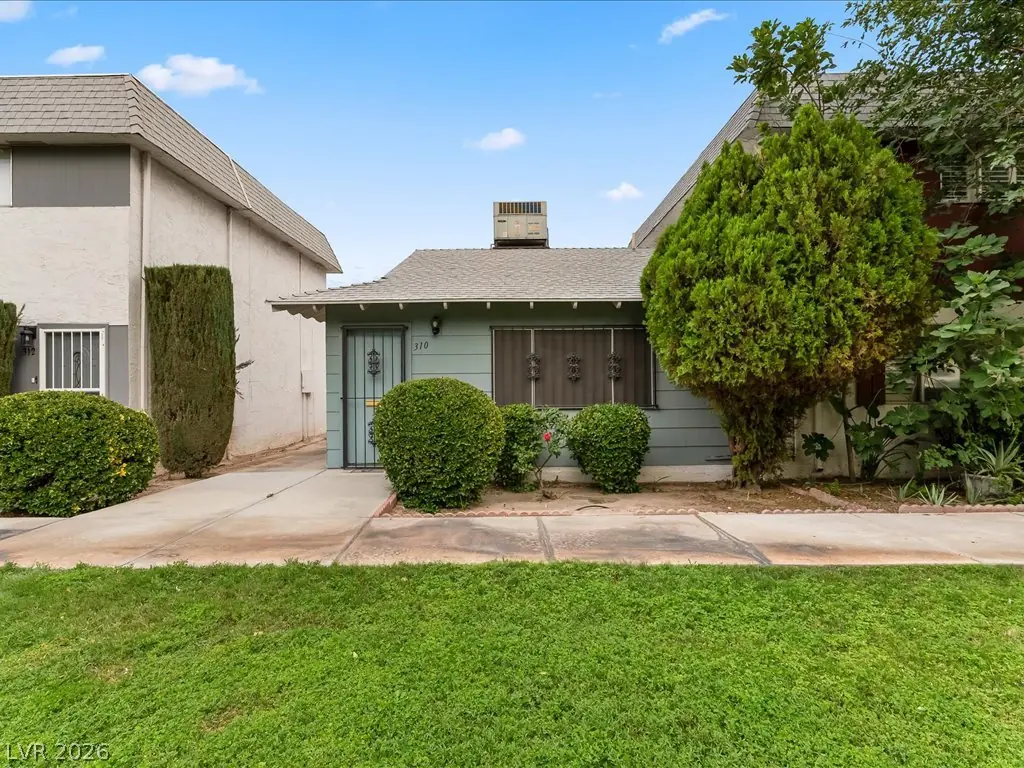 310 Greenbriar Townhouse Way, Las Vegas, NV 89121