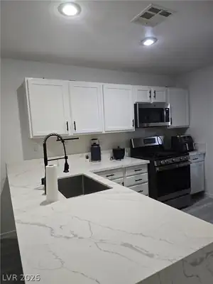 6324 Humus Avenue, Las Vegas, NV 89139 Kitchen
