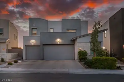 779 Glowing Horizon Street, Henderson