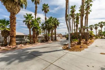 5435 North Rainbow Boulevard Parking