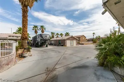 5435 North Rainbow Boulevard Parking