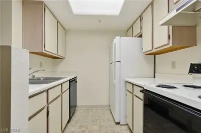 3550 Bay Sands Drive 1027, Laughlin, NV 89029 Kitchen