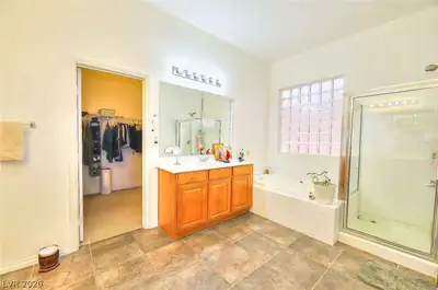 6536 Black Oaks Street, North Las Vegas, NV 89084 Primary Bathroom