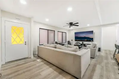 1010 Caballo, Henderson, NV 89014 Living Room