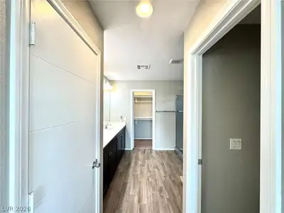 43 Heathrow Lake Avenue, North Las Vegas, NV 89084 Primary Bathroom