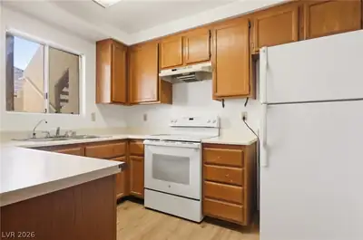 2160 Highpointe Drive 102 Kitchen