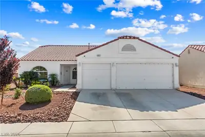 4627 Gleaming Meadows Street, North Las Vegas, NV 89031 Front of Structure