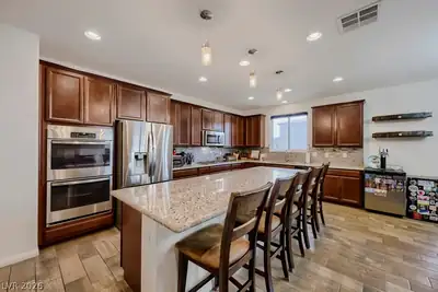 5665 Silver Cascade Avenue, Las Vegas, NV 89131 Kitchen