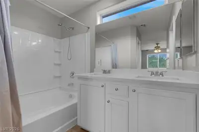 9172 Giardino Villa Street Primary Bathroom