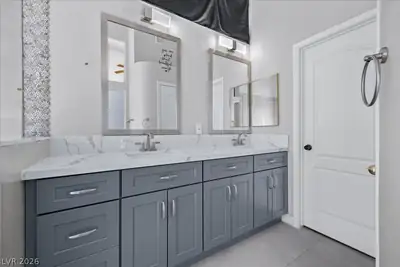 24 Olive Tree Court, Henderson, NV 89074 Primary Bathroom