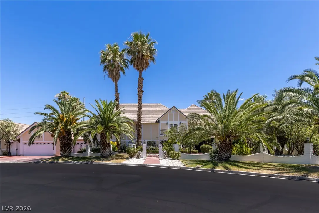 221 Dalmatian Lane, Las Vegas, NV 89107