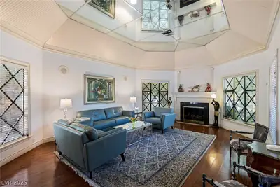 221 Dalmatian Lane, Las Vegas, NV 89107 