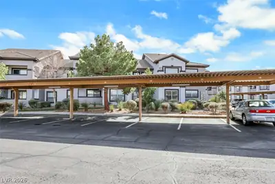 45 Maleena Mesa Street 1711 Parking