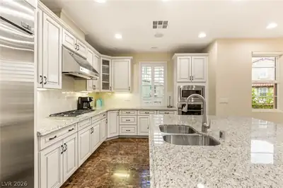 7 Via Vita Bella, Henderson, NV 89011 Kitchen