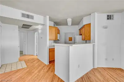 7147 Durango 308 Kitchen
