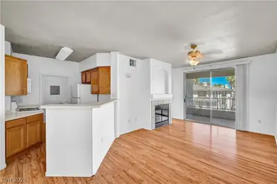7147 Durango 308 Living Room