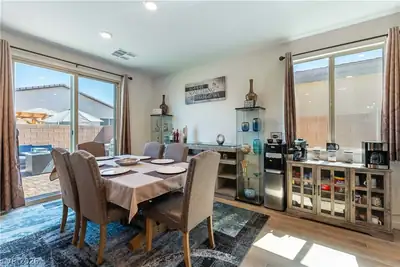 6020 East Drosetta Avenue Dining Area