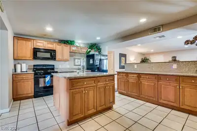 2773 Talbot Street, Las Vegas, NV 89169 Kitchen