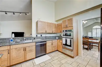 9505 Treasure Beach Court, Las Vegas, NV 89117 Kitchen