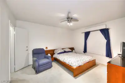 3823 South Maryland Parkway K11, Las Vegas, NV 89119 Bedroom