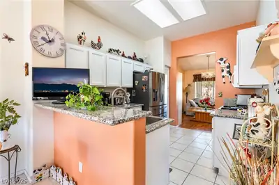 10452 Frostburg Lane, Las Vegas, NV 89134 Kitchen