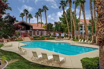 700 Carnegie Street 1722 Pool